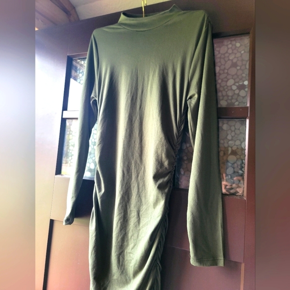 Almost Famous Dresses & Skirts - 🌟💖Almost Famous Army Green BodyCon Dress 💖🌟